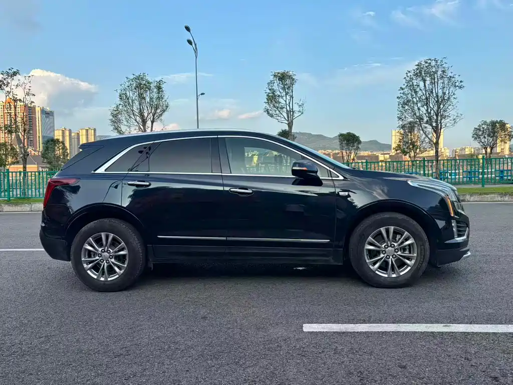 Cadillac XT5 2021 — фото 3
