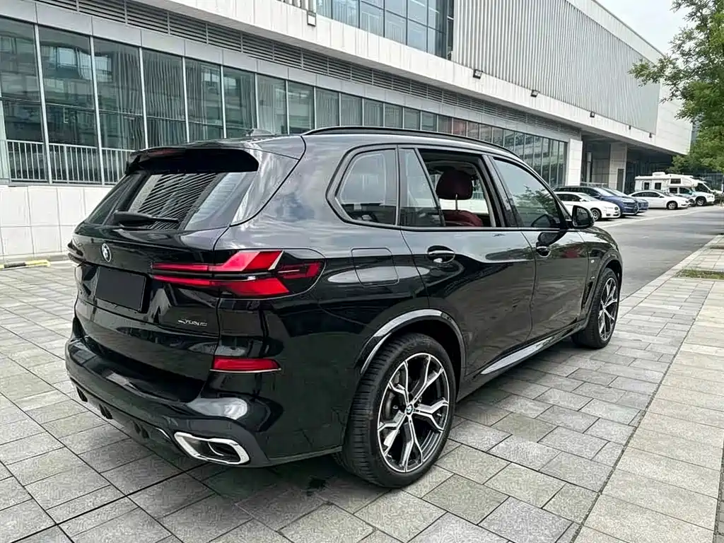 BMW X5 2025 — фото 12