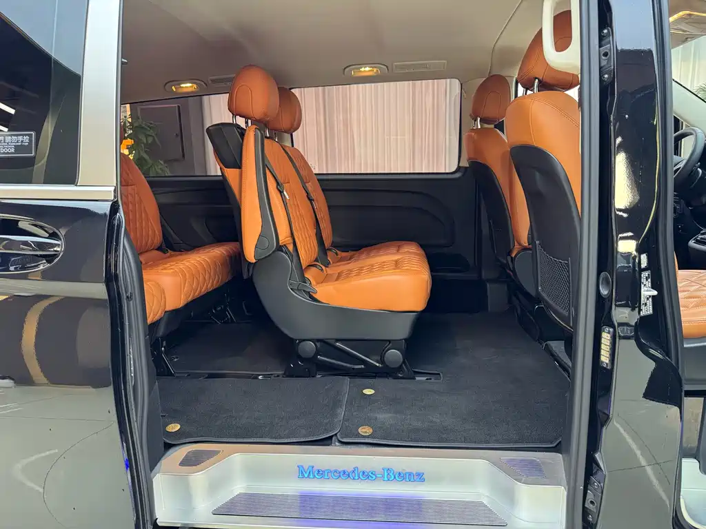 Mercedes-Benz Vito 2023 — фото 12
