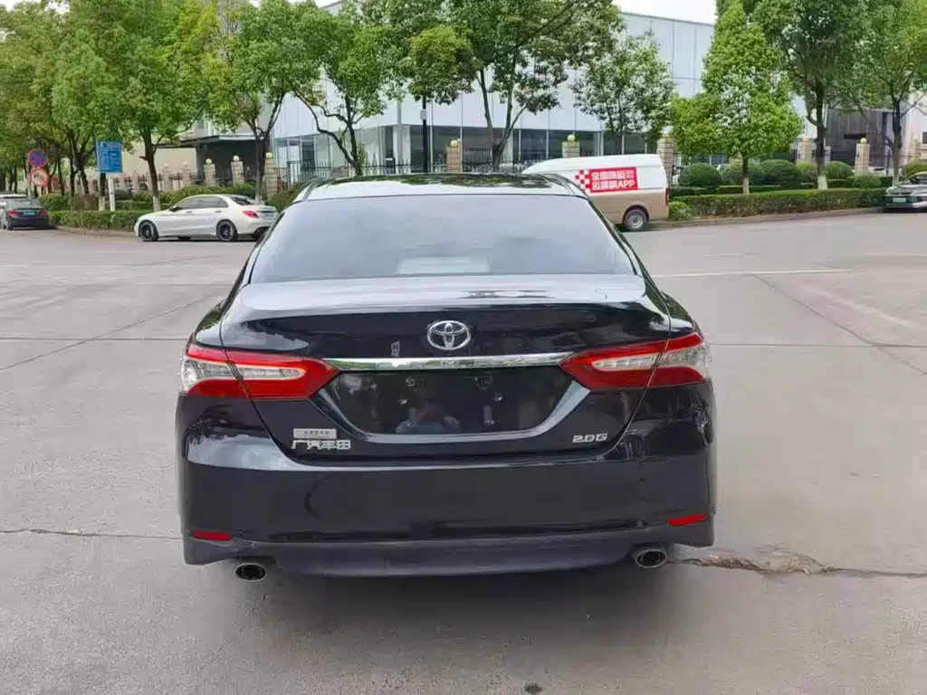 Toyota Camry 2019 — фото 8