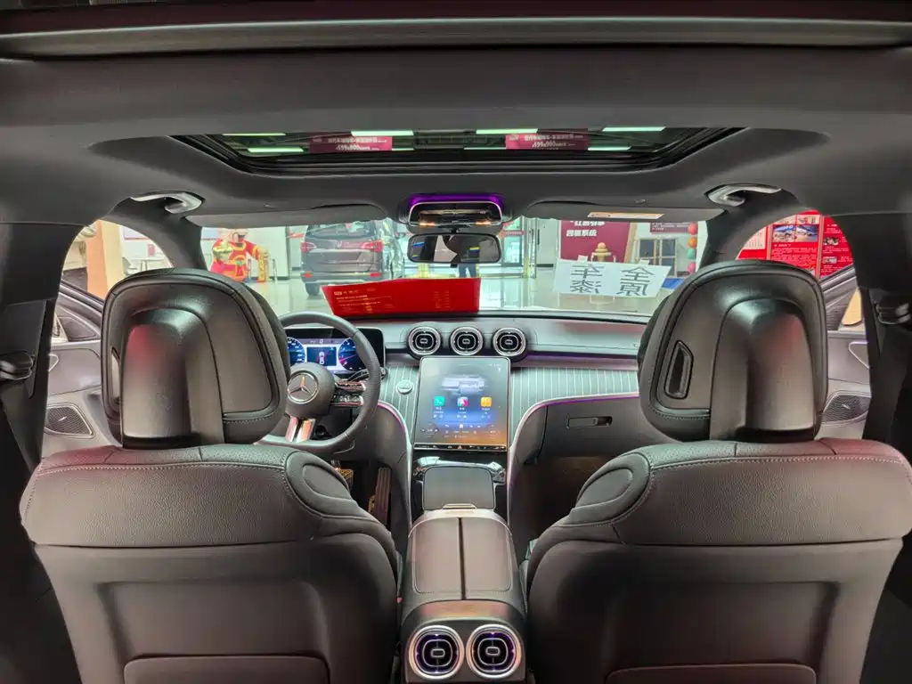 Mercedes-Benz C-Class 2025 — фото 10