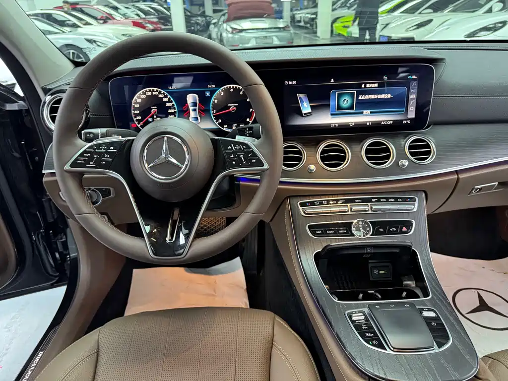Mercedes-Benz E-Class 2020 — фото 10