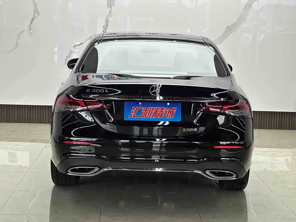 Mercedes-Benz E-Class 2022