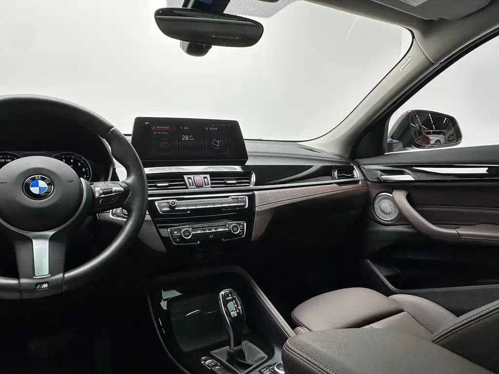 BMW X2 2022 — фото 15