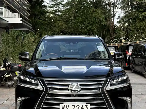 Lexus LX 2017