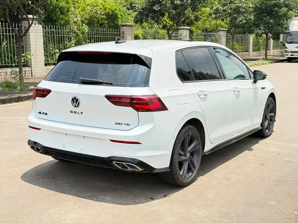 Volkswagen Golf 2022