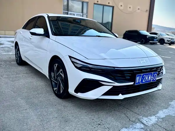 Hyundai Elantra 2023