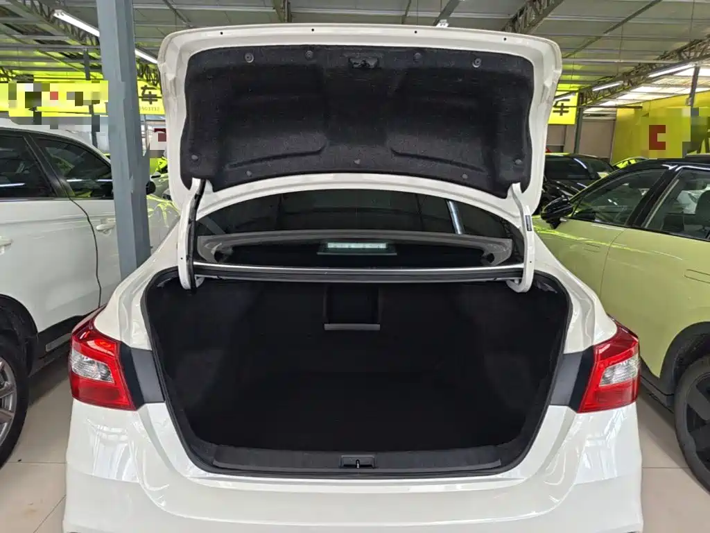 Nissan Sylphy 2023 — фото 19