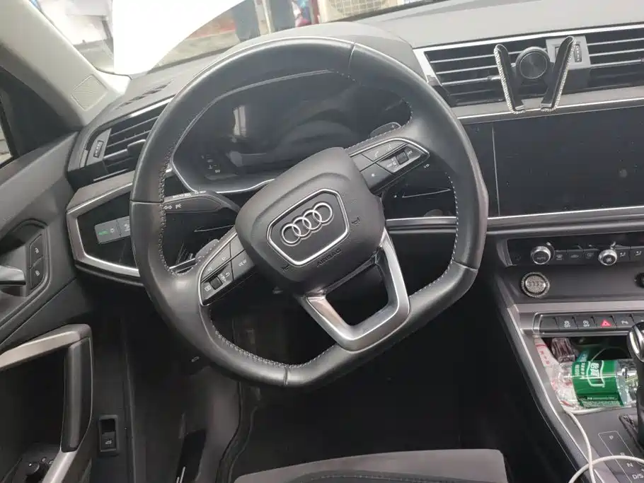 Audi Q3 2022 — фото 15