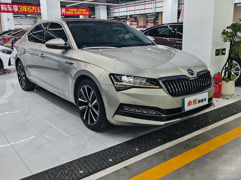 Skoda Superb 2021 — фото 3
