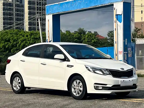 Kia K2 2016