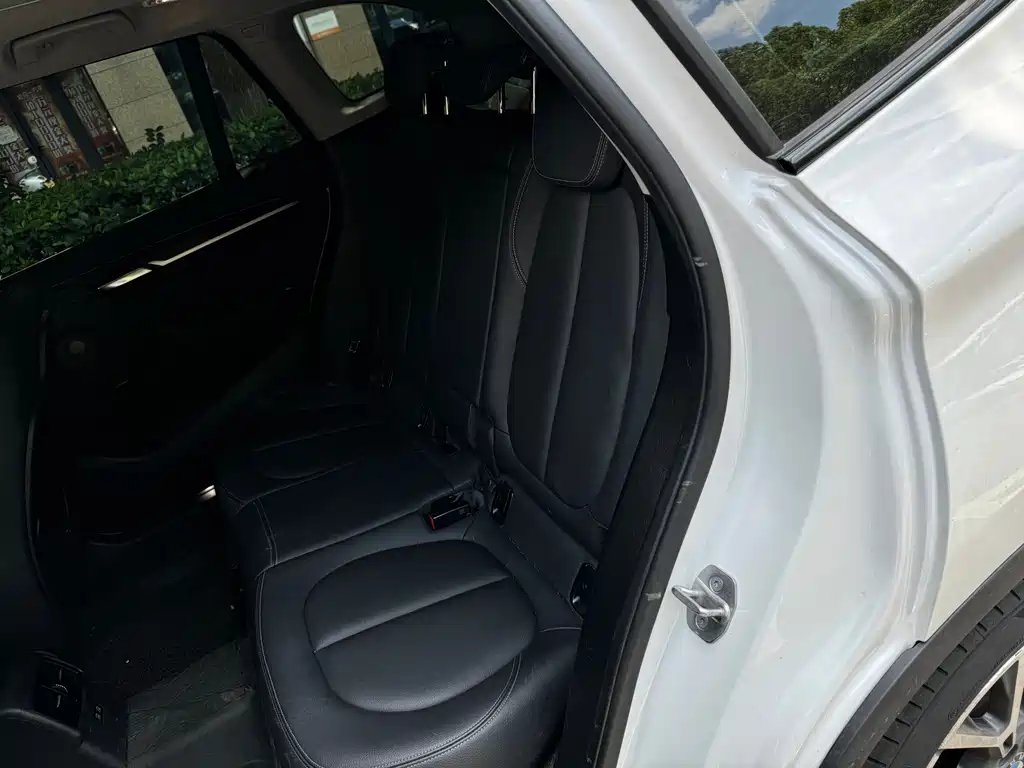 BMW X1 2022 — фото 9