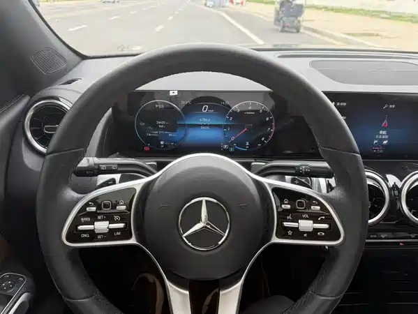 Mercedes-Benz GLB 2022