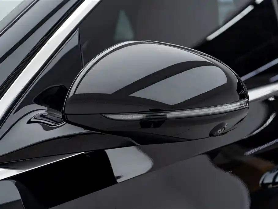 Mercedes-Benz E-Class 2025 — фото 13