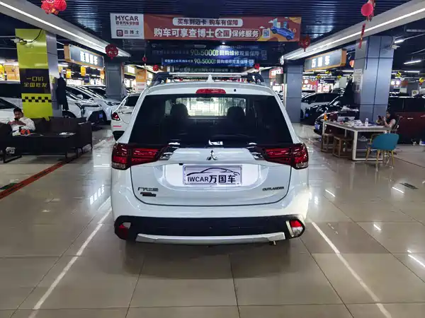 Mitsubishi Outlander 2018