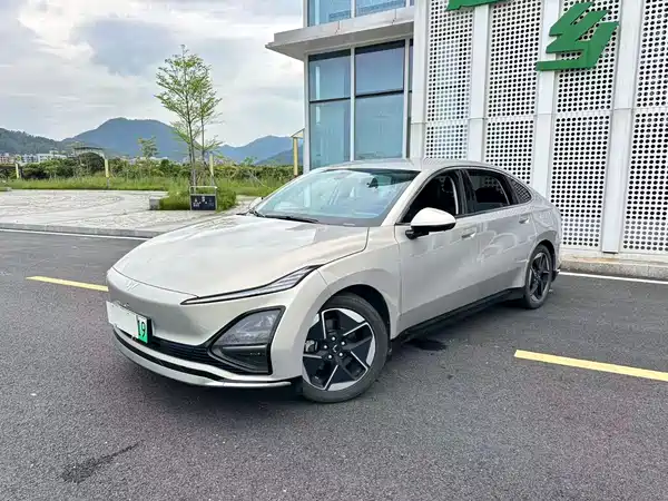 Wuling Starlight 2025