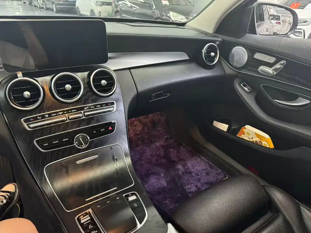Mercedes-Benz C-Class 2021