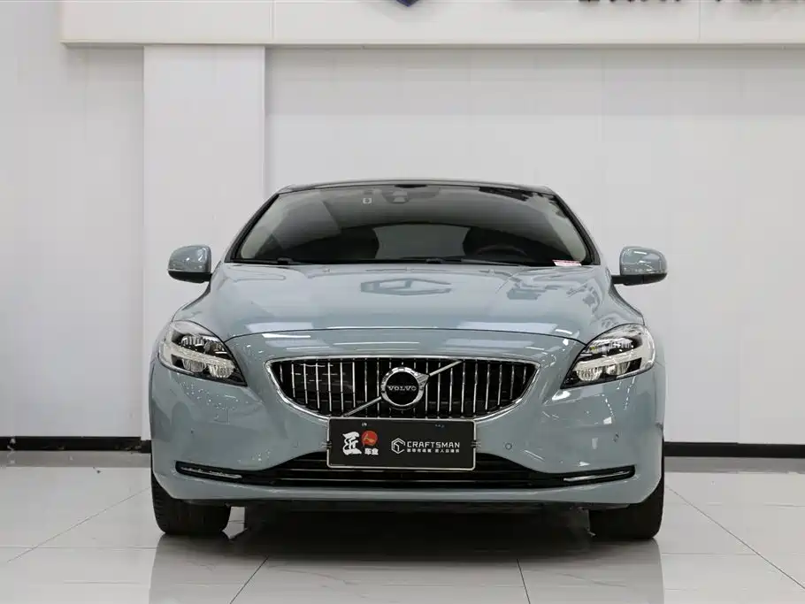 Volvo V40 2017 — фото 17
