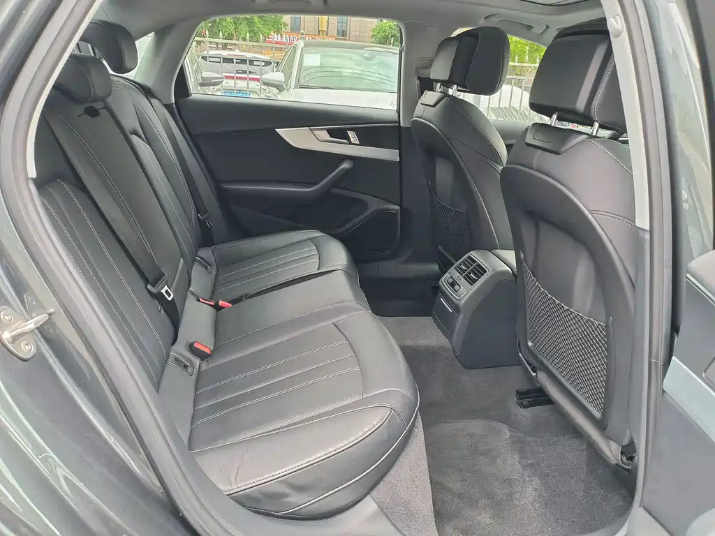 Audi A4L 2024