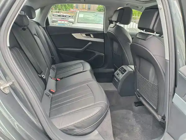 Audi A4L 2024