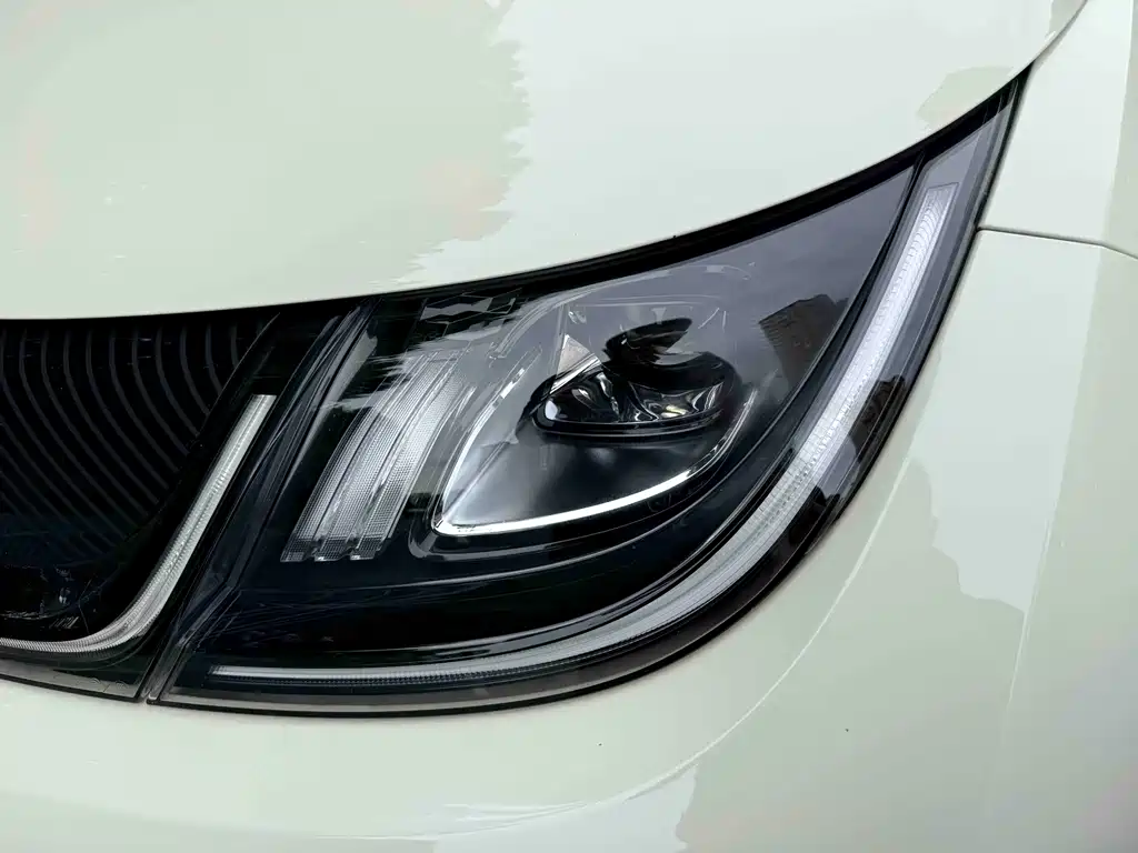 BYD Dolphin 2023