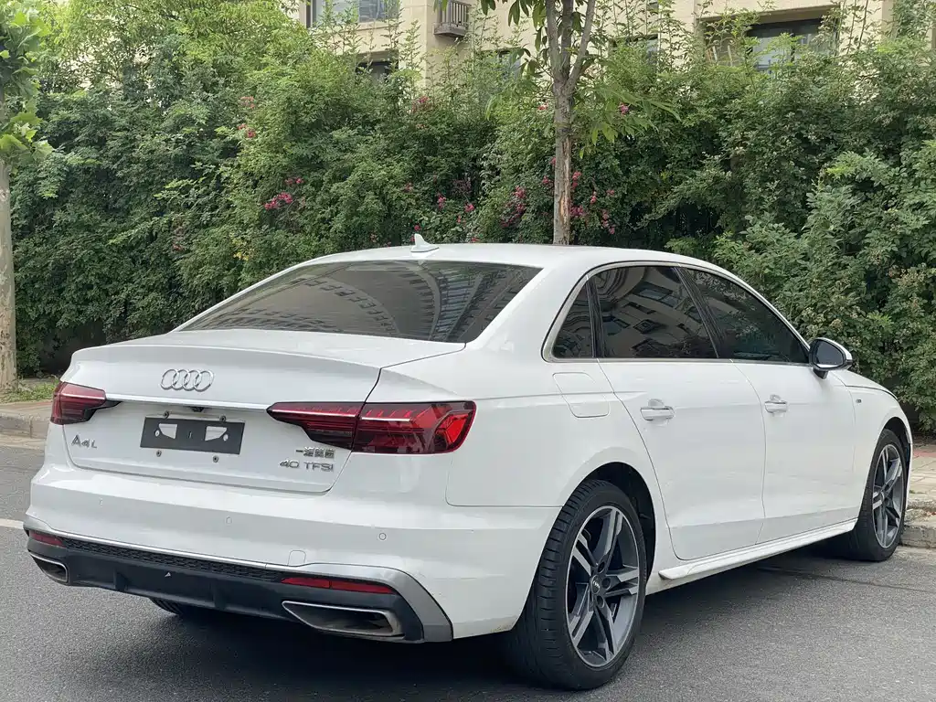 Audi A4L 2020 — фото 7
