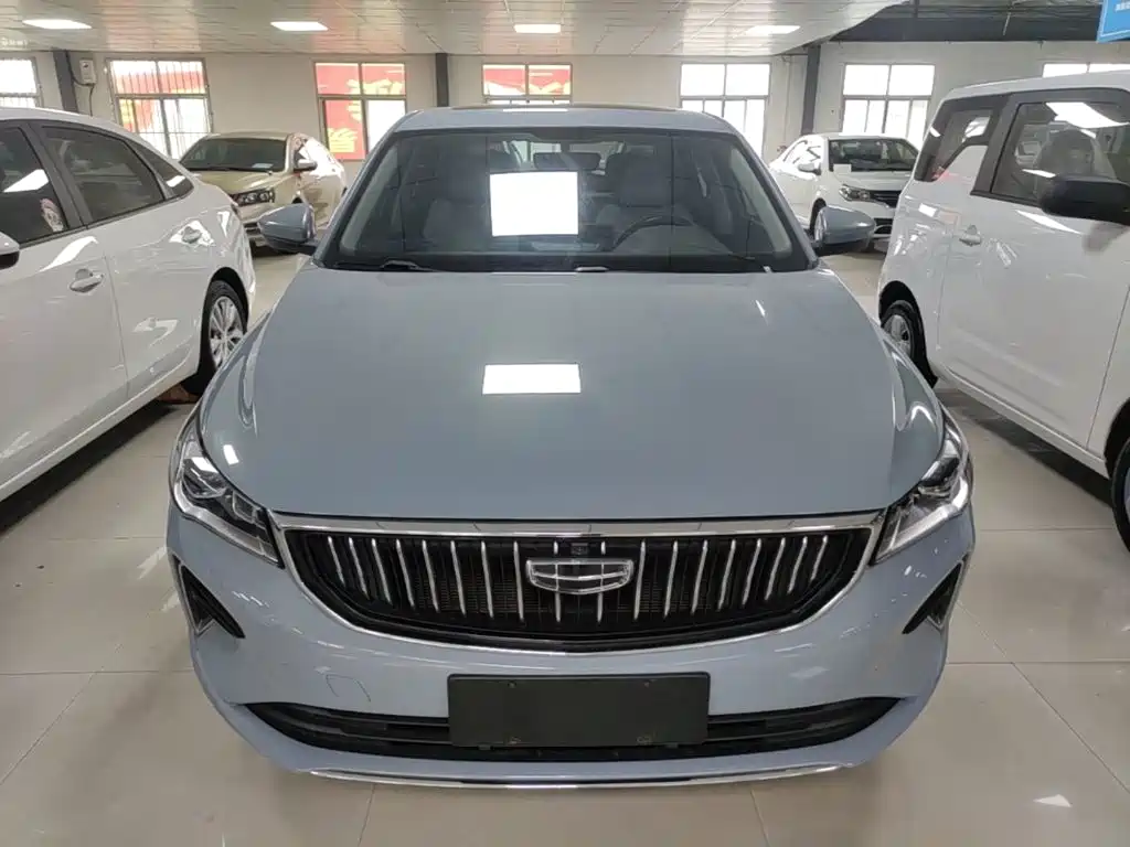 Geely Emgrand 2023