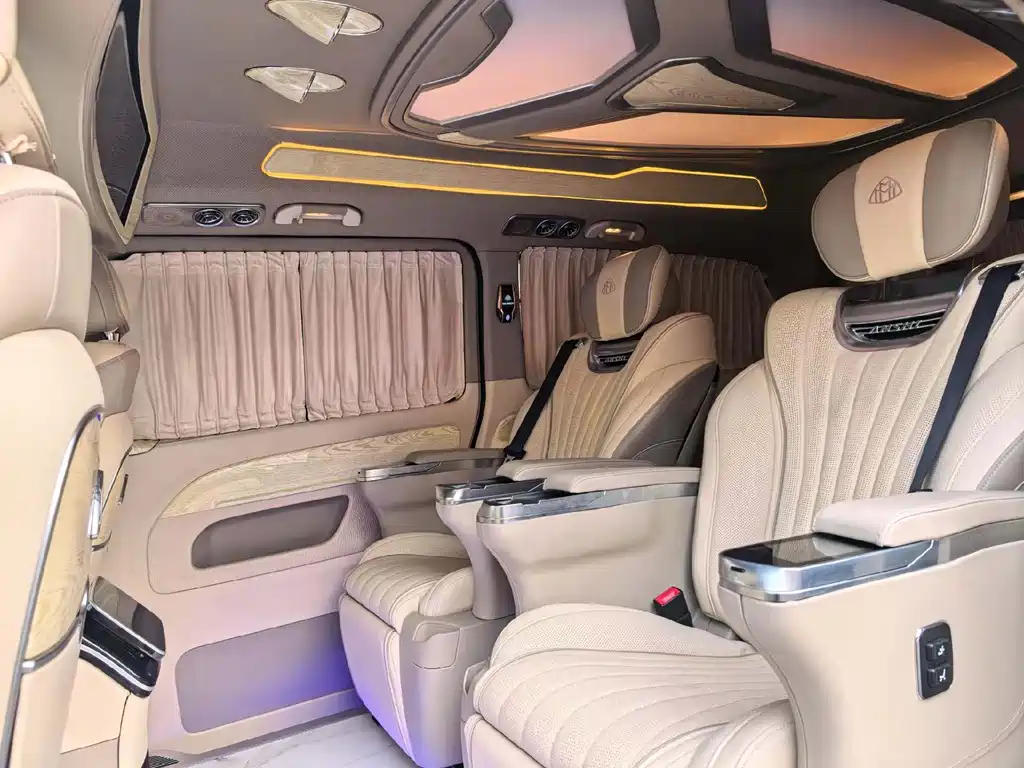 Mercedes-Benz Vito 2023 — фото 4