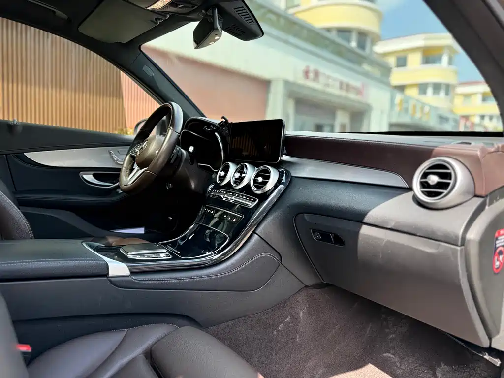 Mercedes-Benz GLC 2020 — фото 10
