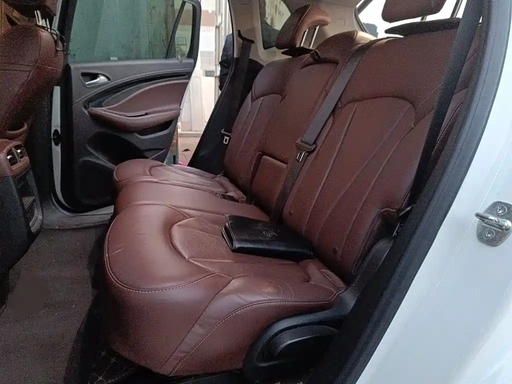 Buick Envision Plus 2018 — фото 15
