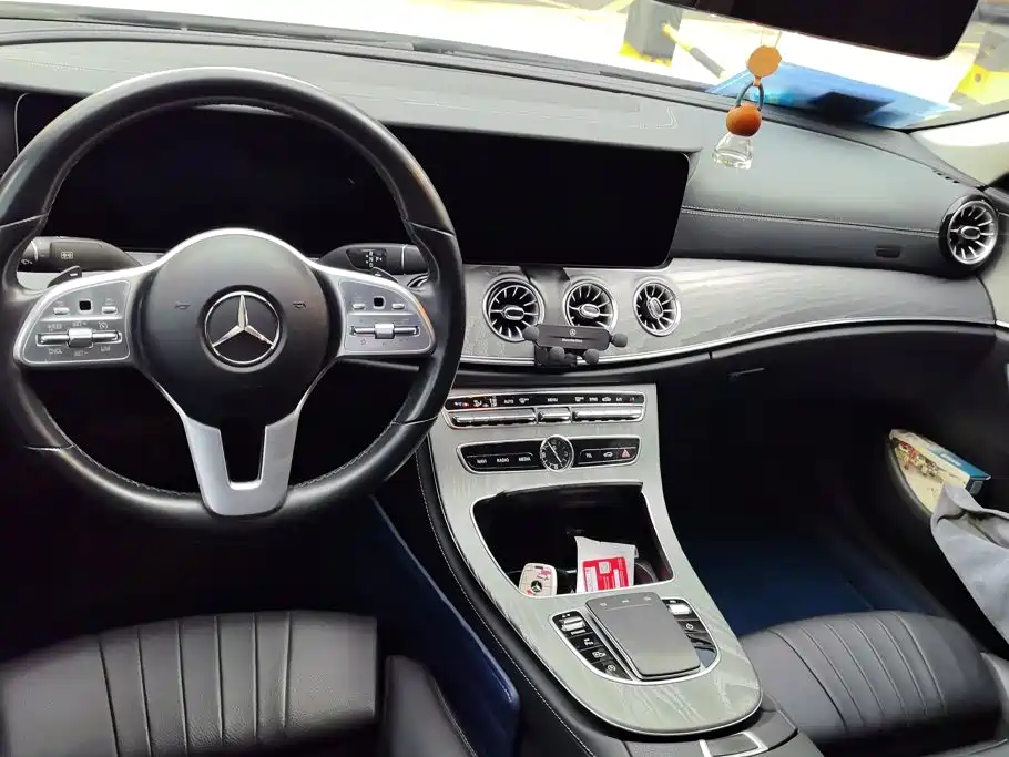 Mercedes-Benz CLS 2020 — фото 12