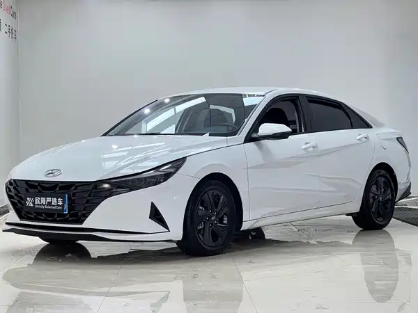 Hyundai Elantra 2023