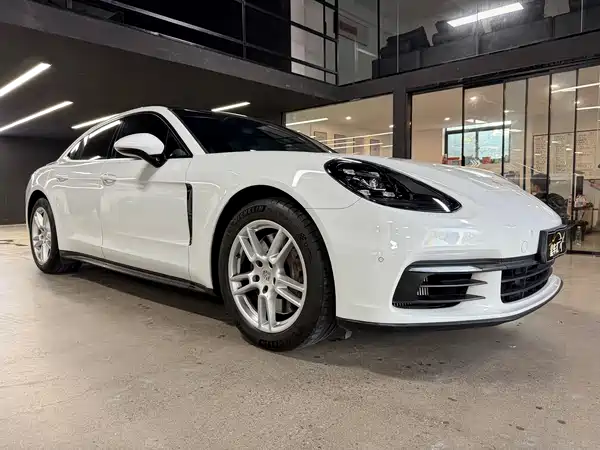 Porsche Panamera 2019