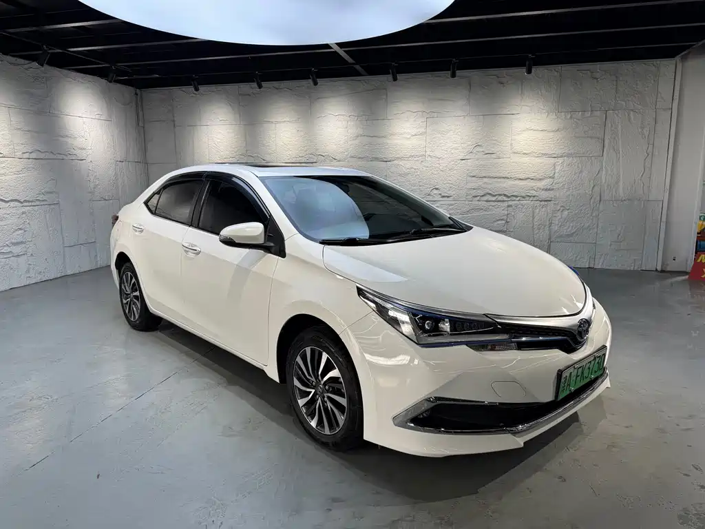 Toyota Corolla Dual Engine E+ 2022 — фото 3