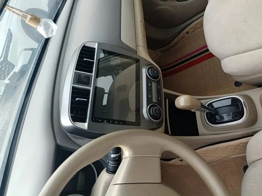 Nissan Sylphy 2018 — фото 13