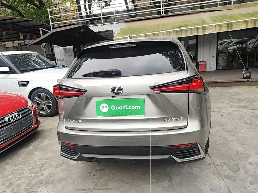 Lexus NX 2021
