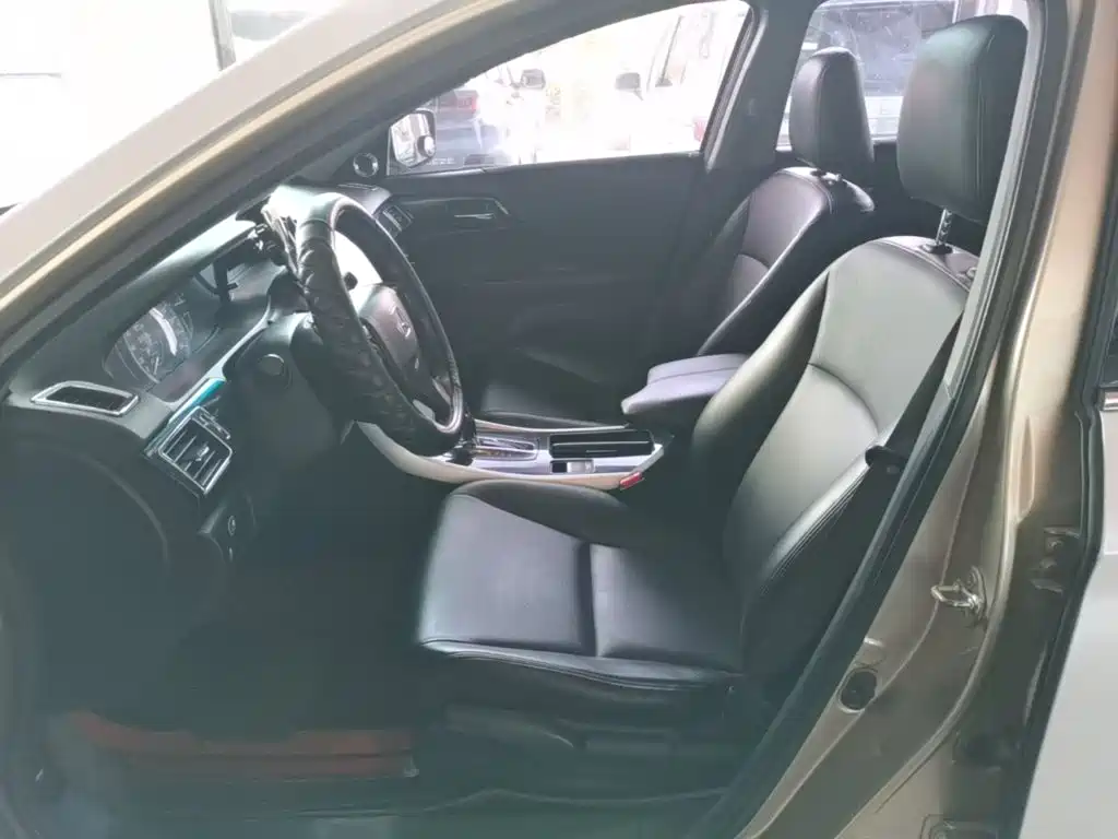 Honda Accord 2017 — фото 15