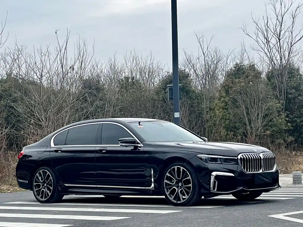 BMW 7 Series 2017 — фото 3