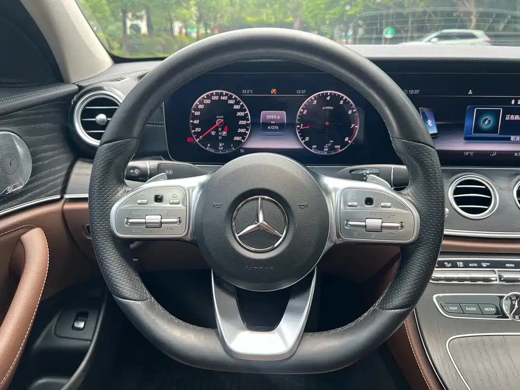 Mercedes-Benz E-Class 2020 — фото 20
