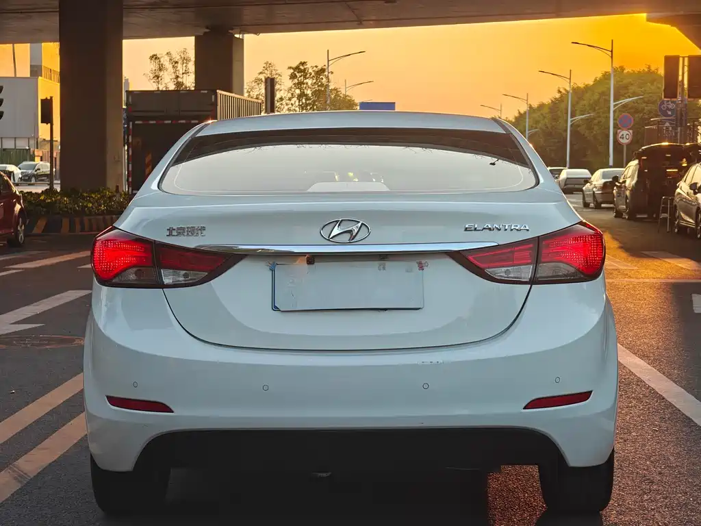 Hyundai Elantra Langdong 2017 — фото 6