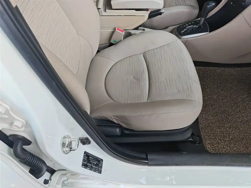 Hyundai Verna 2016 — фото 25