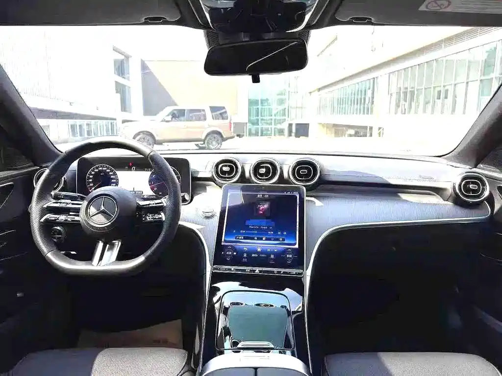 Mercedes-Benz C-Class 2023