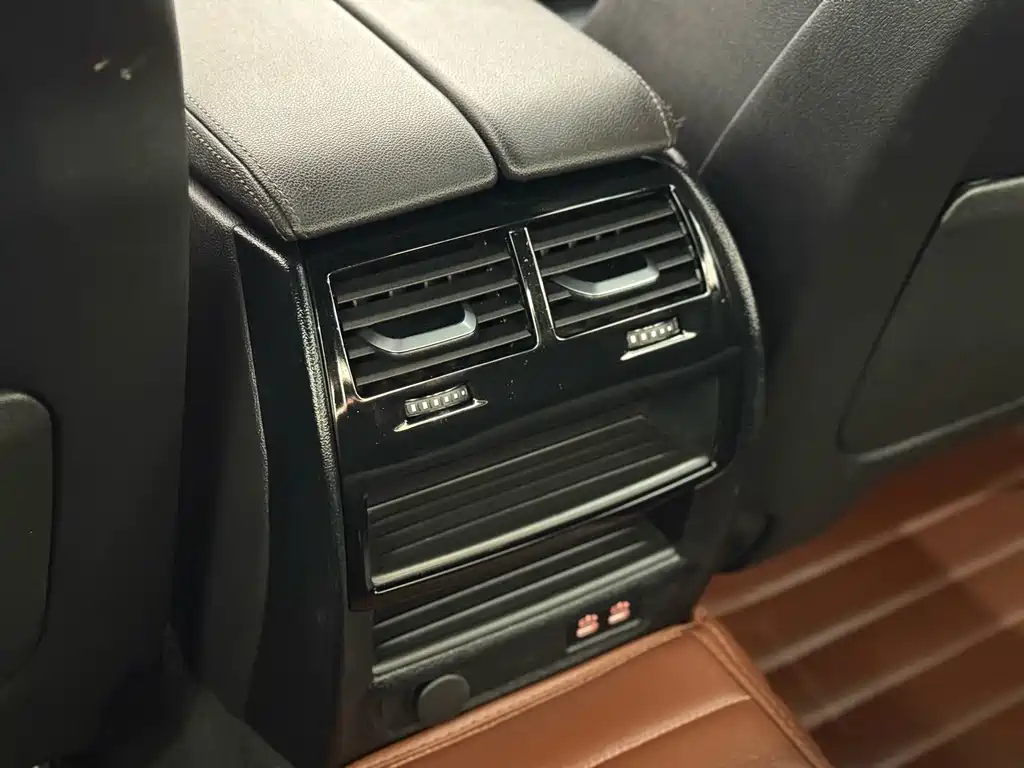 BMW 5 Series 2021 — фото 13