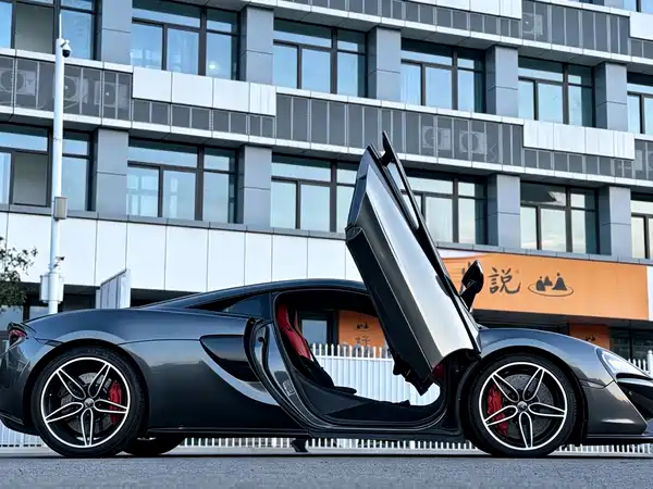 McLaren 570 2017