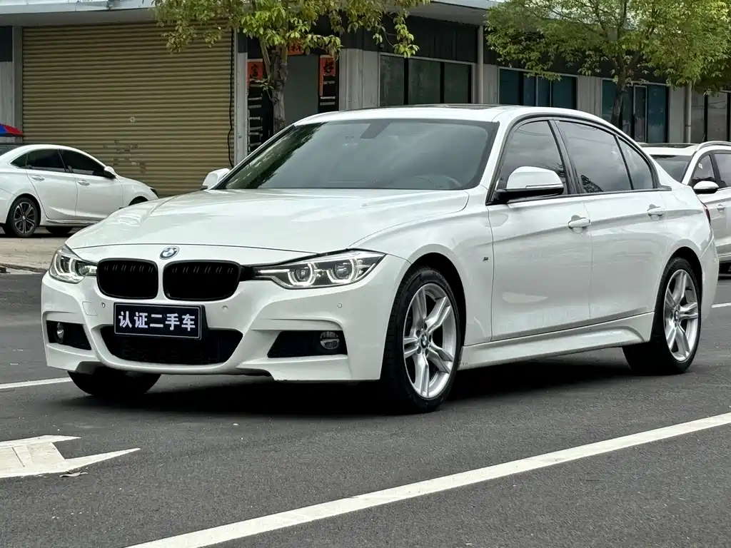 BMW 3 Series 2019 — фото 1