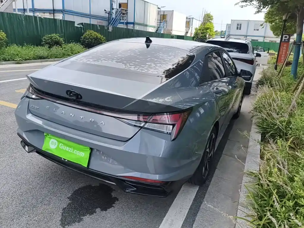 Hyundai Elantra 2021