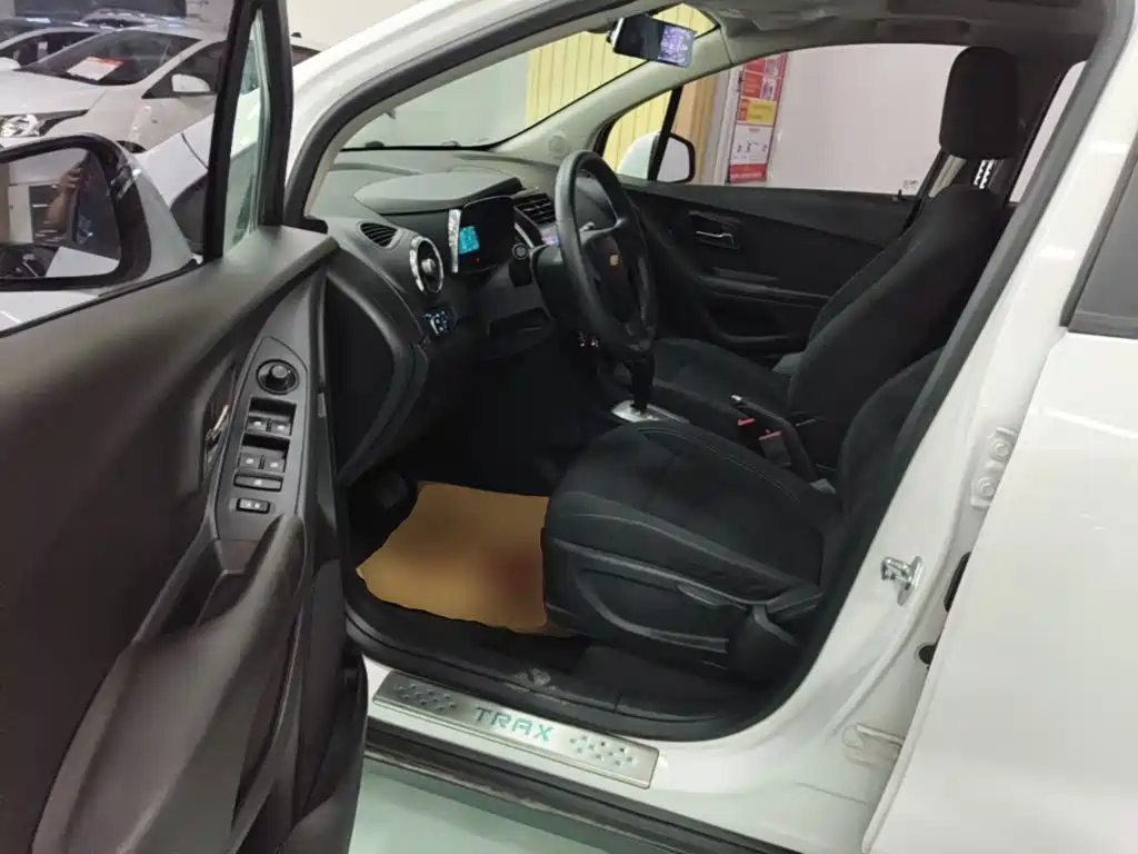 Chevrolet Trax 2015 — фото 16