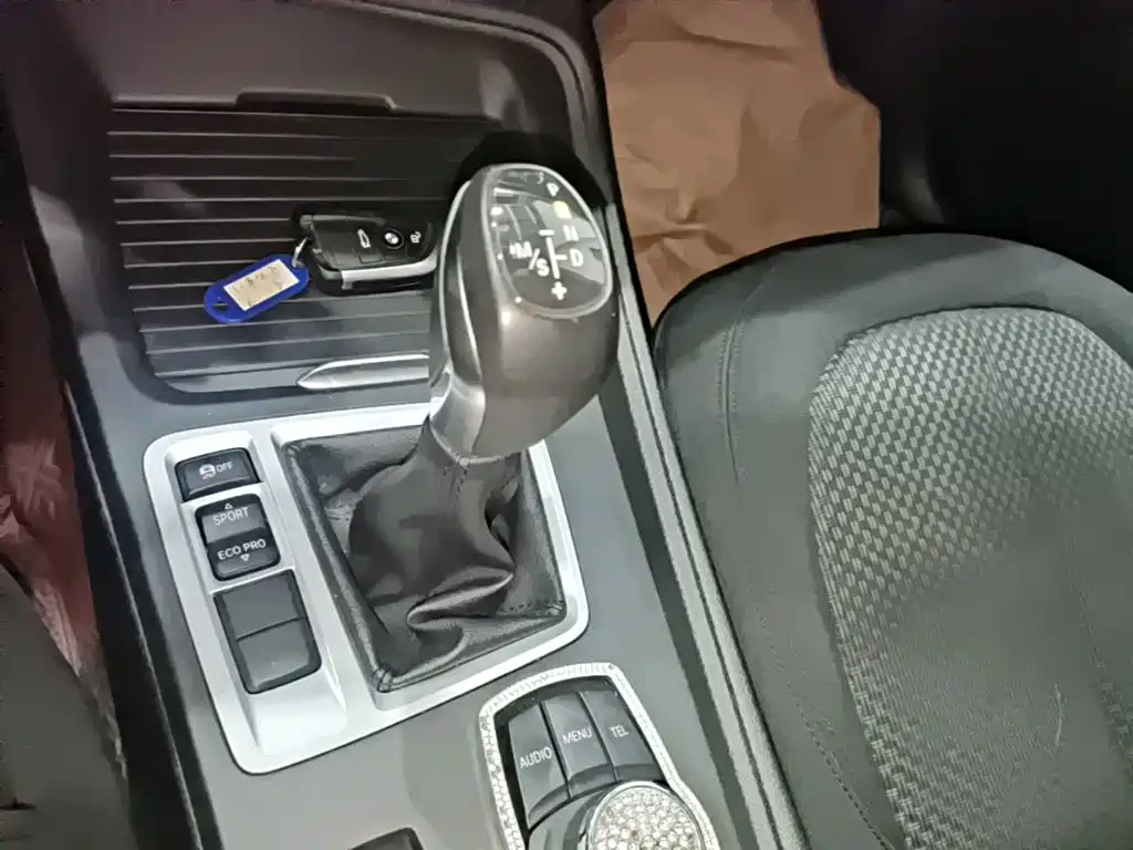 BMW 1 Series 2017 — фото 14