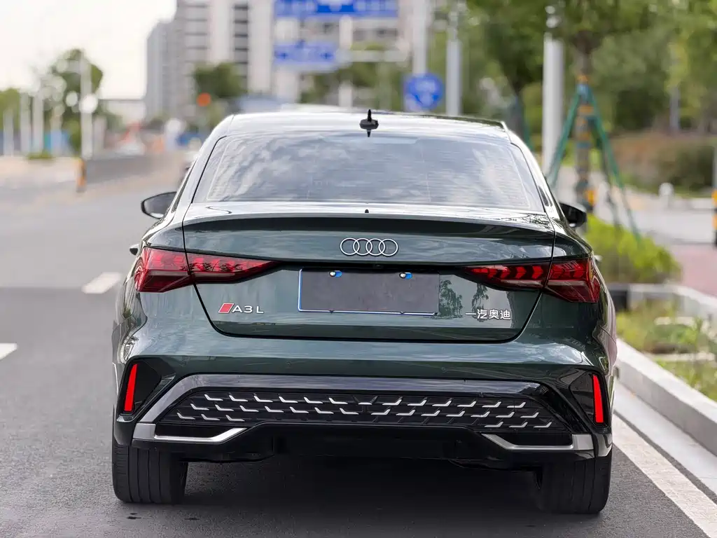 Audi A3 2025 — фото 10