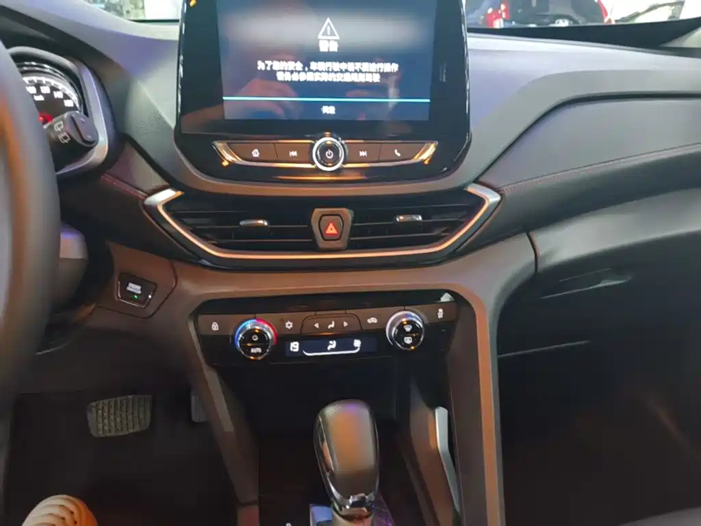 Chevrolet Orlando 2019 — фото 13